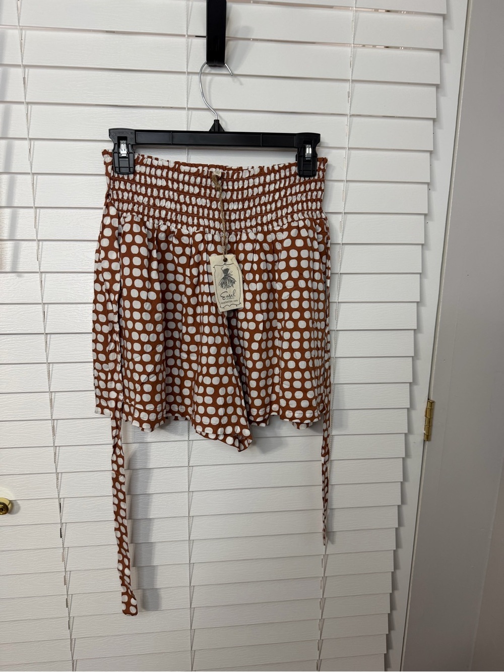 Easel Polka Dot Tie-Waist Mini Skirt in Rust and White